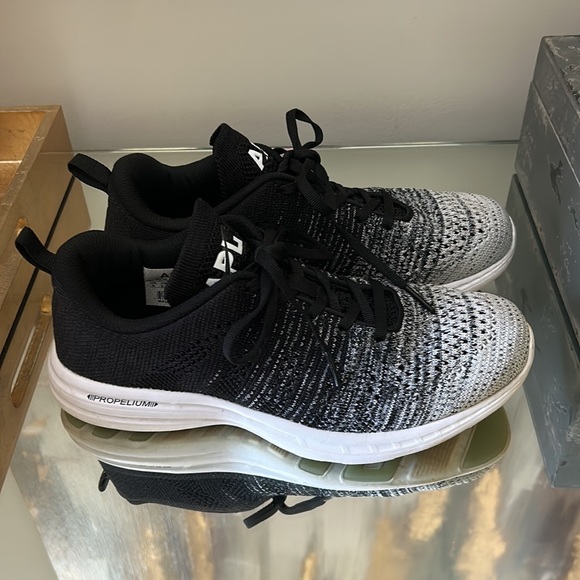 APL Techloom Pro Running Shoes - Picture 3 of 3